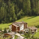 فندق Alpin Feichtner Hof 4*