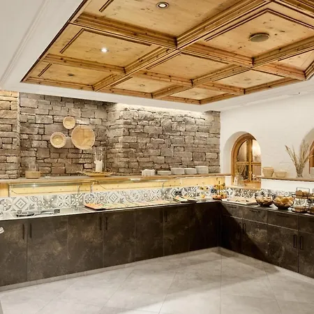 فندق Alpin Feichtner Hof 4*