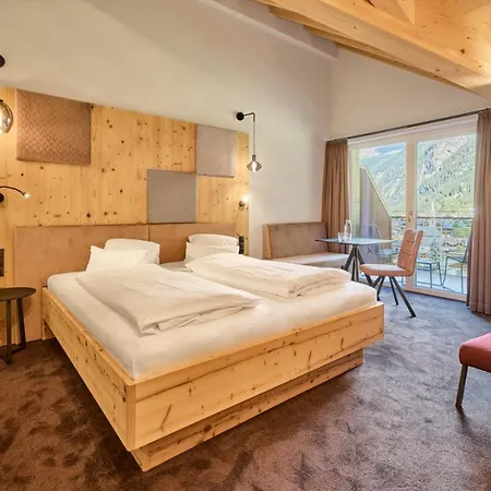Alpin Feichtner Hof فندق 4*