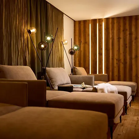 Alpin Feichtner Hof فندق 4*
